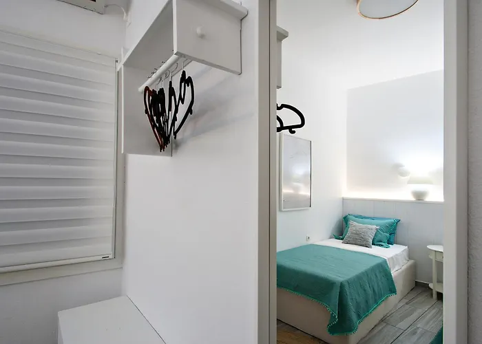 Capolavoro Sea View Villa, 6 Pers By Mps *